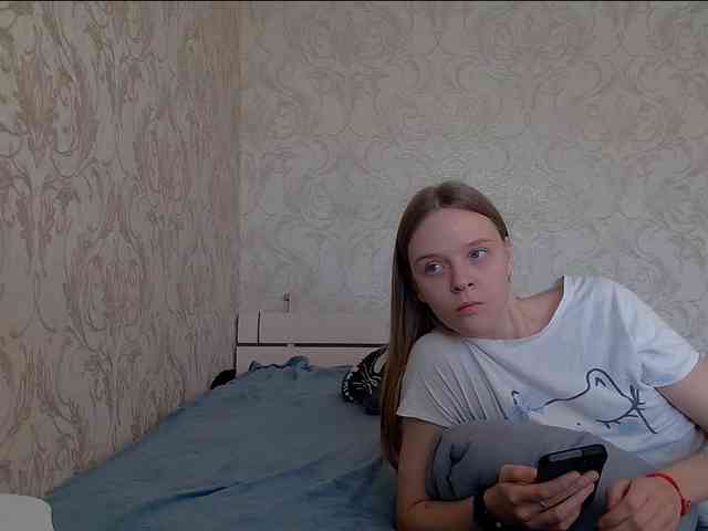 Ami-Still Sex Cam Show