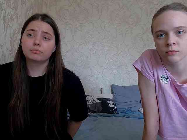 Ami-Still Sex Cam Show