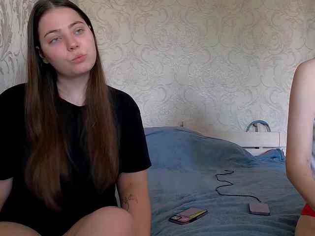 Ami-Still Sex Cam Show