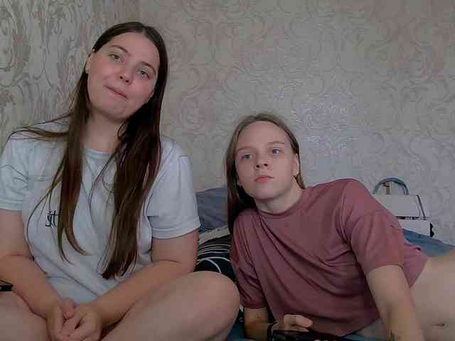 Ami-Still Sex Cam Show