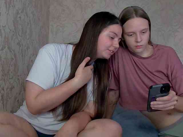 Ami-Still Sex Cam Show