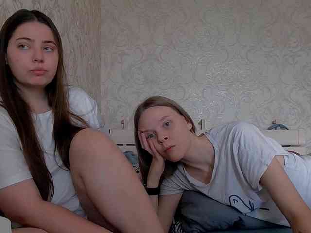 Ami-Still Sex Cam Show