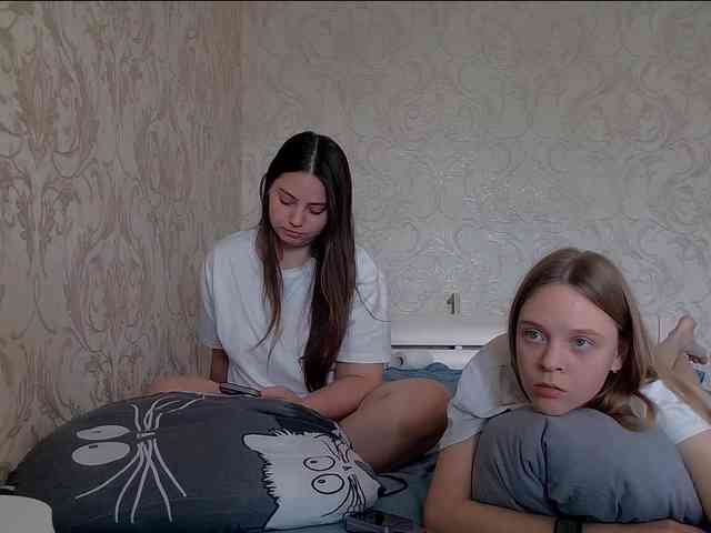 Ami-Still Sex Cam Show