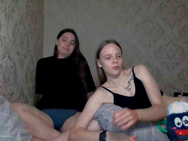 Ami-Still Sex Cam Show