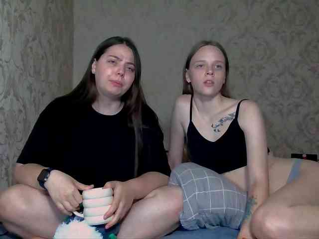 Ami-Still Sex Cam Show