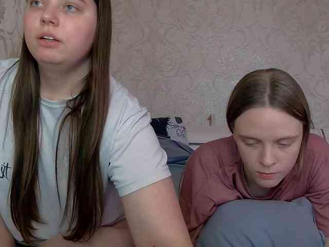 Ami-Still Sex Cam Show