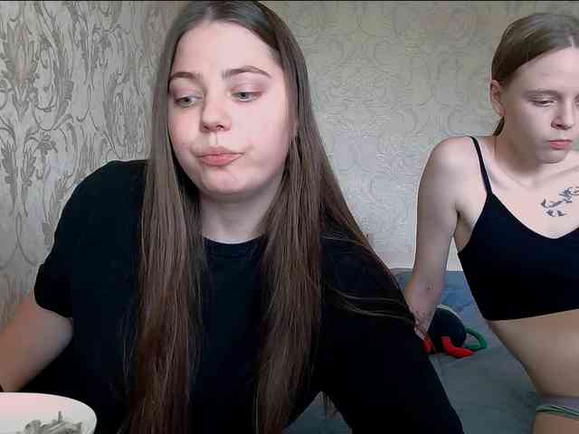 Ami-Still Sex Cam Show