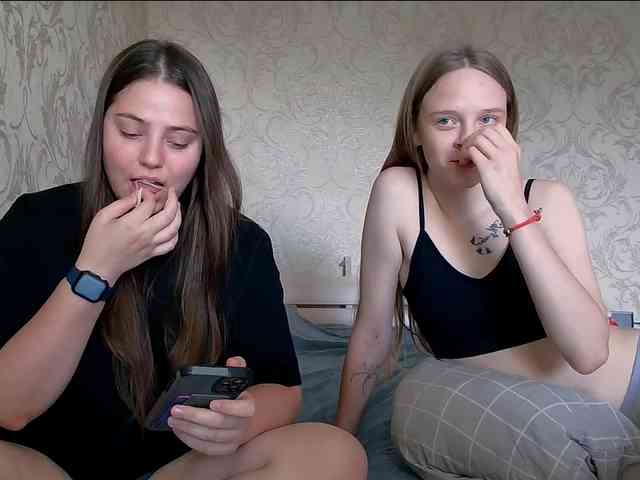 Ami-Still Sex Cam Show
