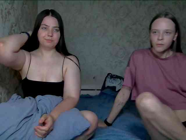 Ami-Still Sex Cam Show