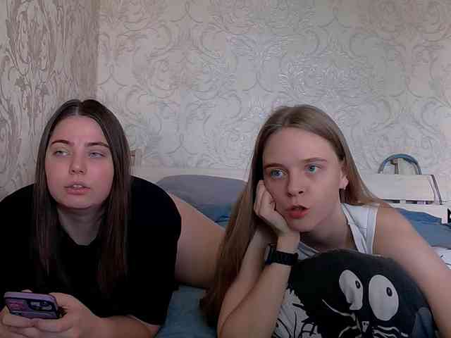 Ami-Still Sex Cam Show
