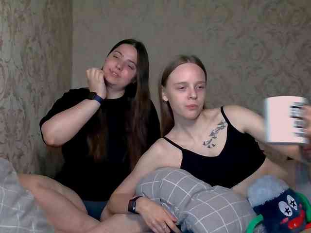Ami-Still Sex Cam Show
