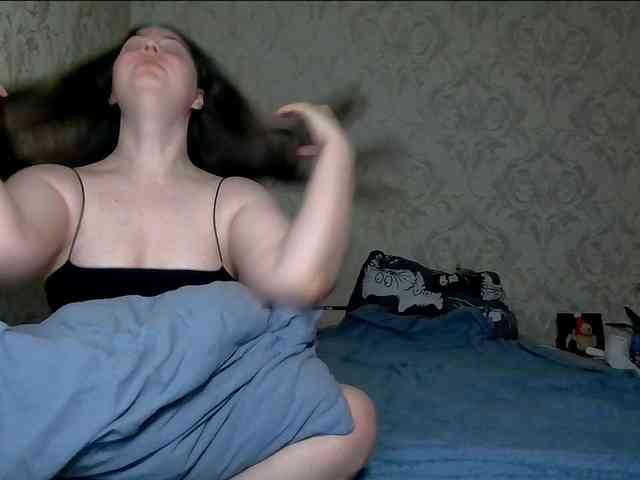 Ami-Still Sex Cam Show