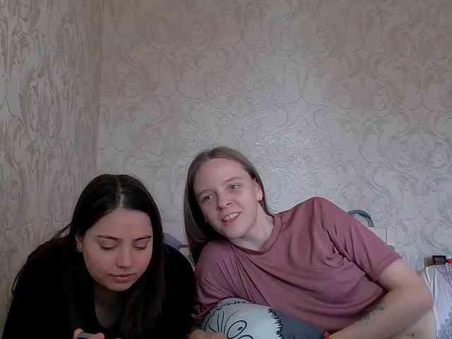 Ami-Still Sex Cam Show