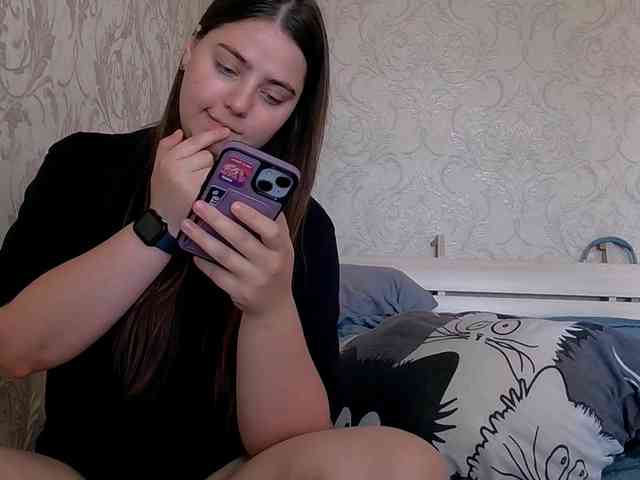 Ami-Still Sex Cam Show