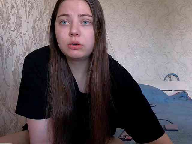 Ami-Still Sex Cam Show
