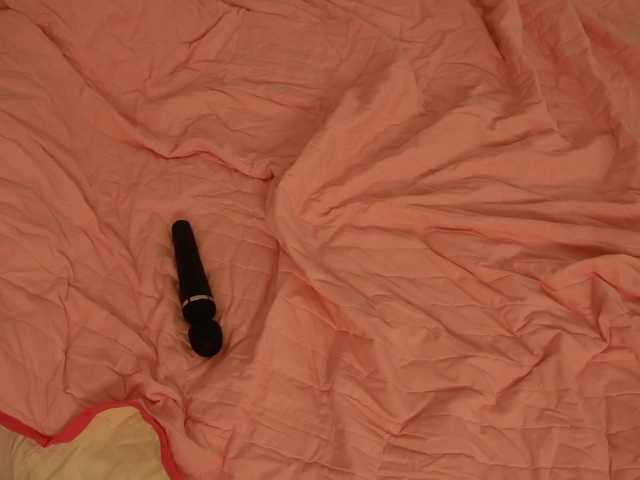 HelloKikky live cam on BongaCams