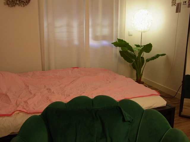 HelloKikky live cam on BongaCams