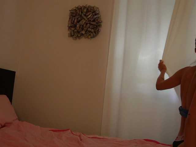 HelloKikky live cam on BongaCams