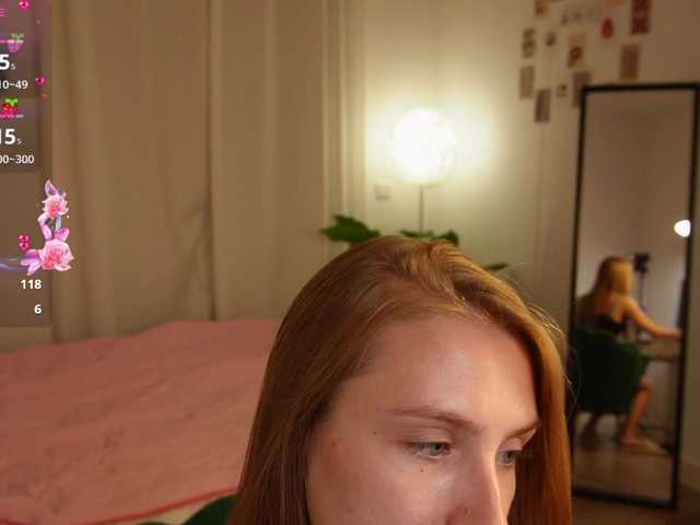 HelloKikky live cam on BongaCams