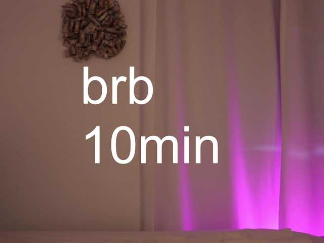 HelloKikky live cam on BongaCams