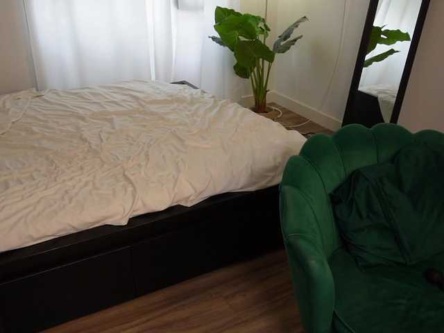 HelloKikky live cam on BongaCams
