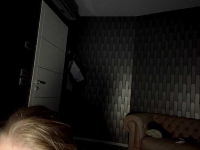 HelloKikky live cam on BongaCams