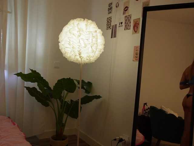 HelloKikky live cam on BongaCams