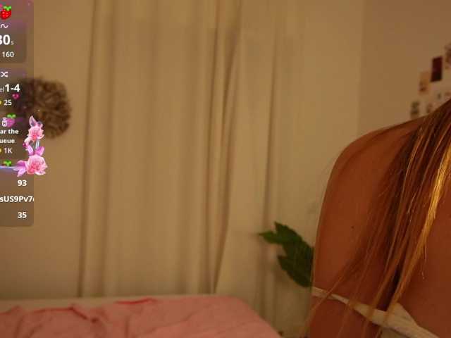 HelloKikky live cam on BongaCams