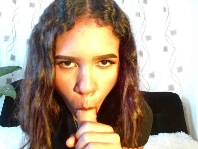 Autumn-Nyx webcam