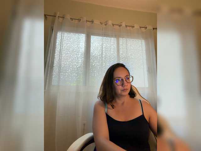 xxMishellexx live cam on UnifiedCams