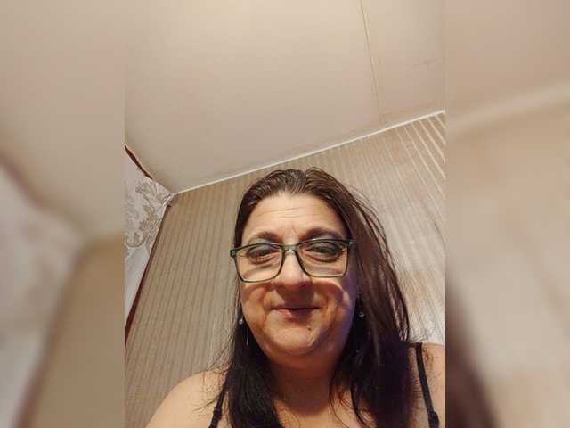 le modèle milisenta est en webcam porno dans un show sur le site bongacams, il possède les tags suivants: White/Caucasian,Brunette,Trimmed