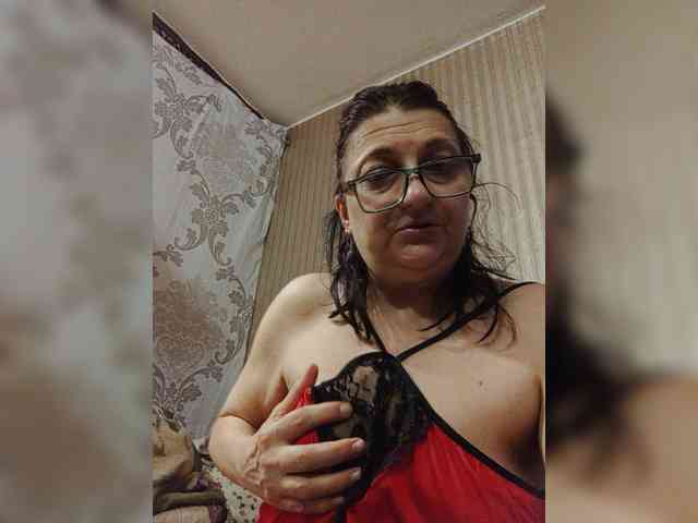 Milisenta's cam show statistics and live stream
