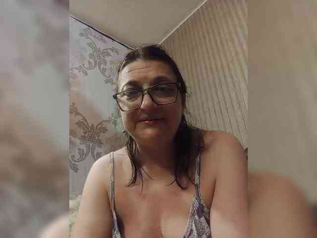 Milisenta's cam show statistics and live stream