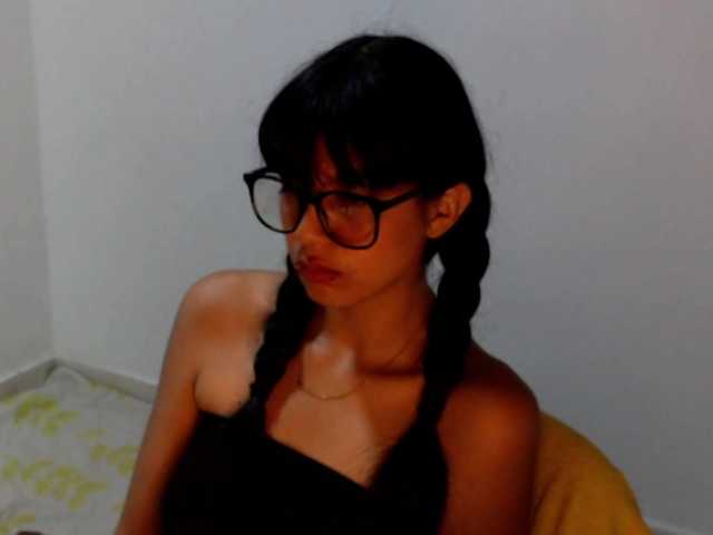 meganmiauu live cam on BongaCams