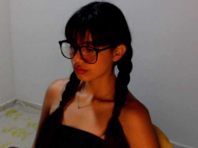meganmiauu live cam on BongaCams