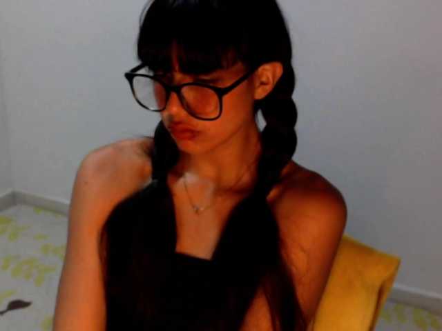 meganmiauu live cam on BongaCams