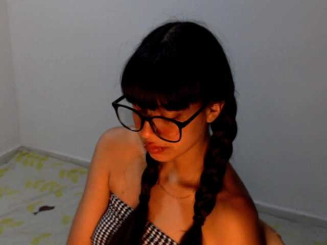 meganmiauu live cam on BongaCams