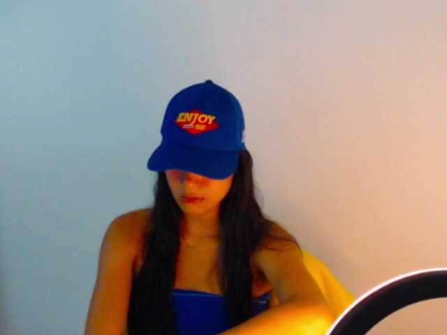 meganmiauu live cam preview