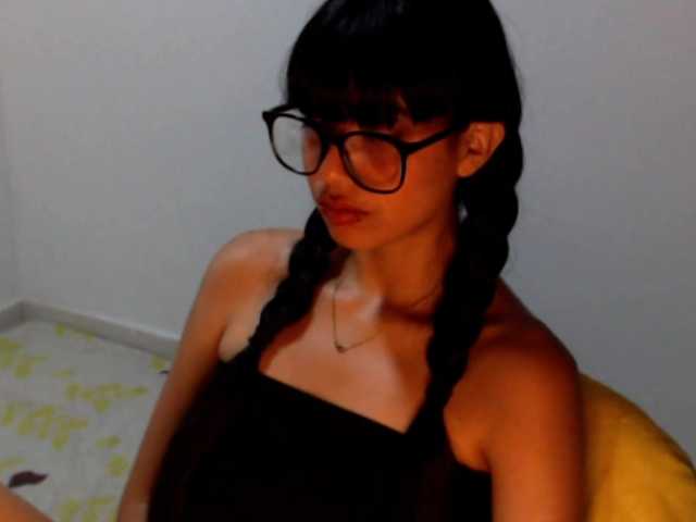 meganmiauu live cam on BongaCams