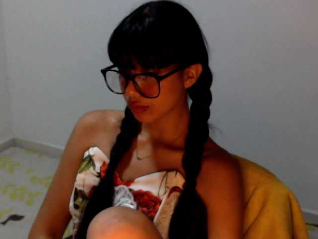 meganmiauu live cam on BongaCams