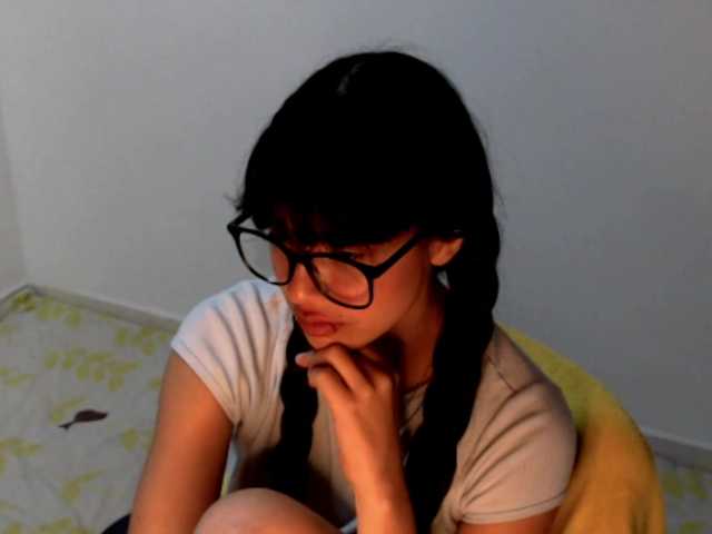 meganmiauu live cam on BongaCams