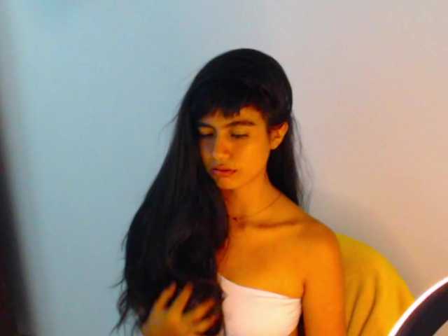meganmiauu live cam on BongaCams