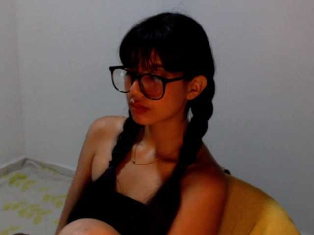 meganmiauu live cam on BongaCams