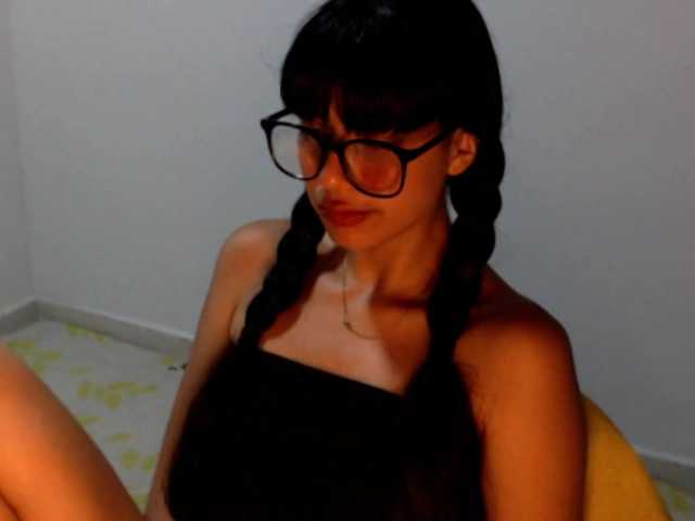 meganmiauu live cam on BongaCams
