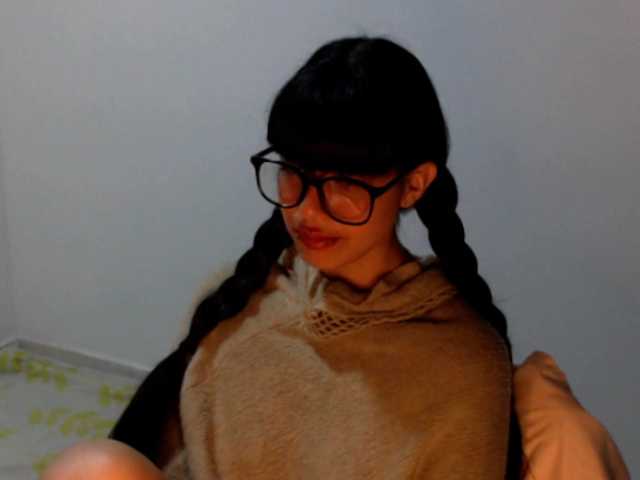 meganmiauu live cam on BongaCams