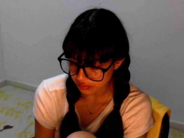 meganmiauu live cam on BongaCams