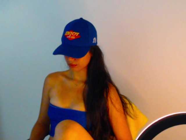 meganmiauu live cam preview