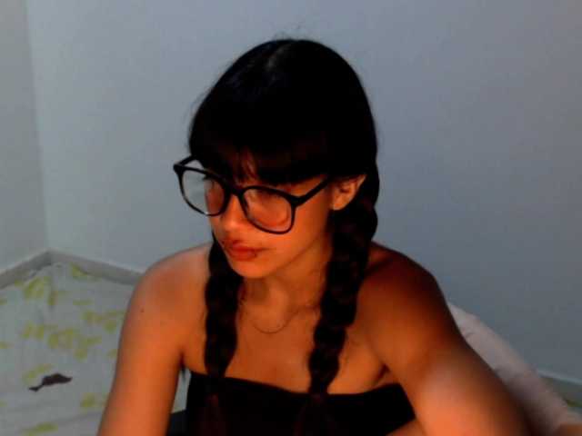 meganmiauu live cam on BongaCams