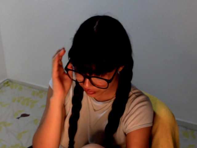 meganmiauu live cam on BongaCams