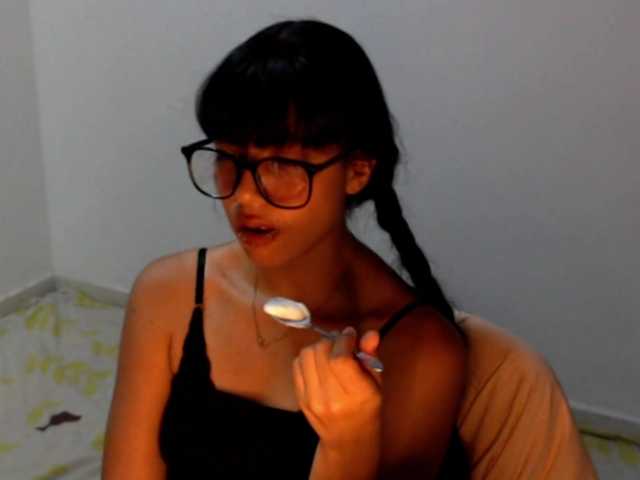 meganmiauu live cam on BongaCams